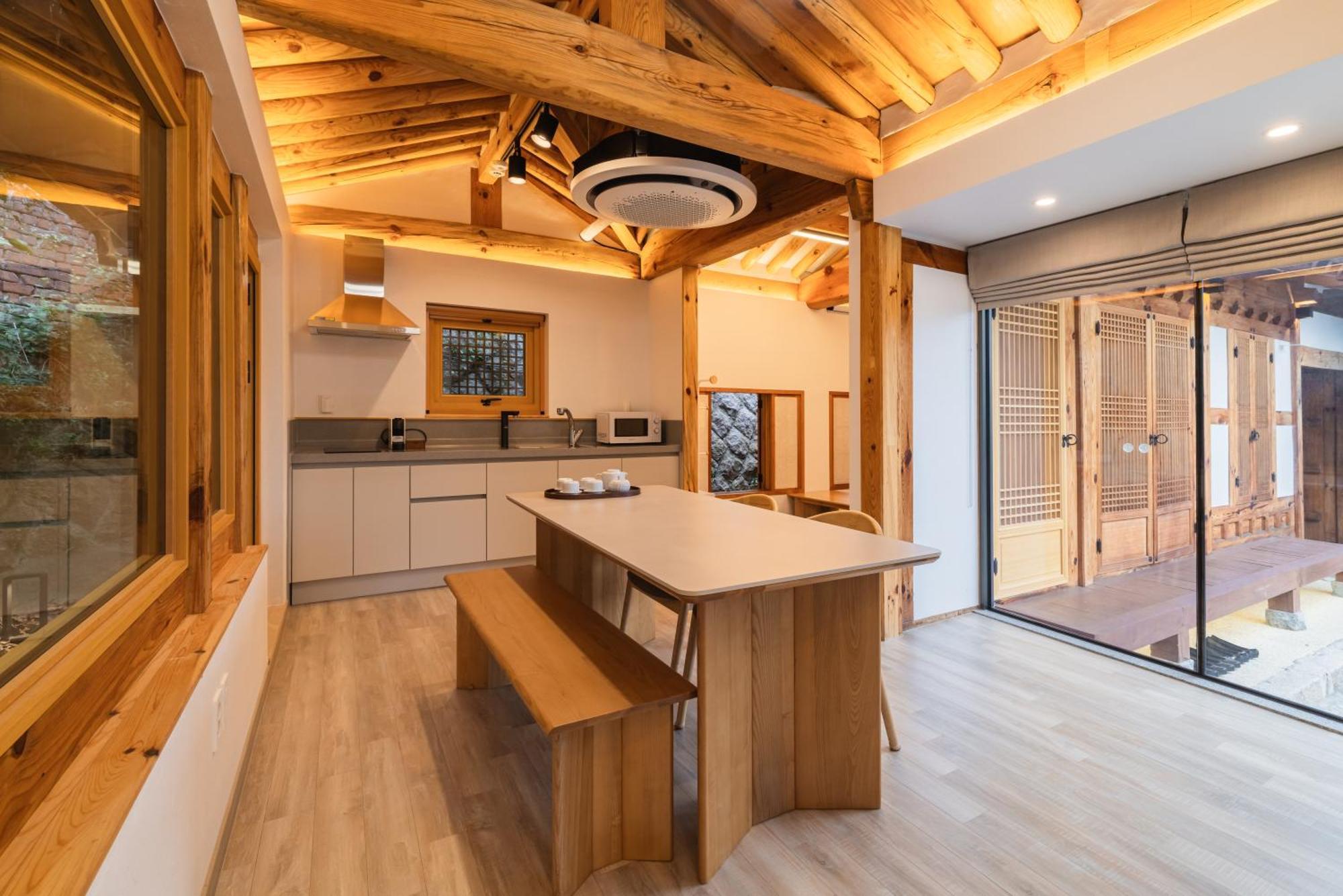 Apartment Seochon *